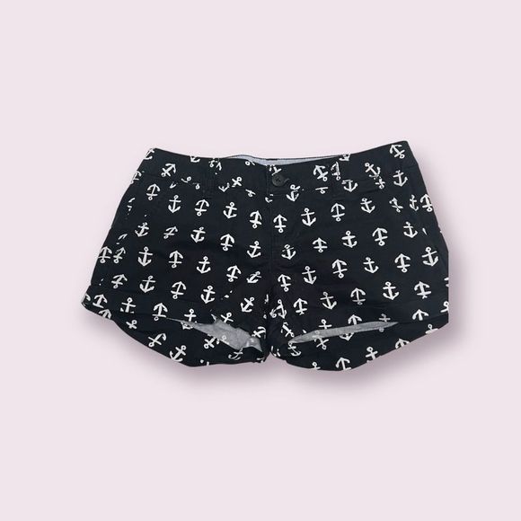 Size 3 Black Shorts with White Anchors - Picture 1 of 3
